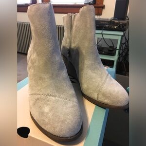 Toms wedge booties